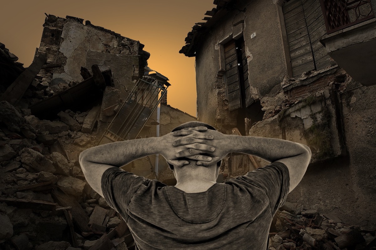 destroyed-houses-2663558_1280