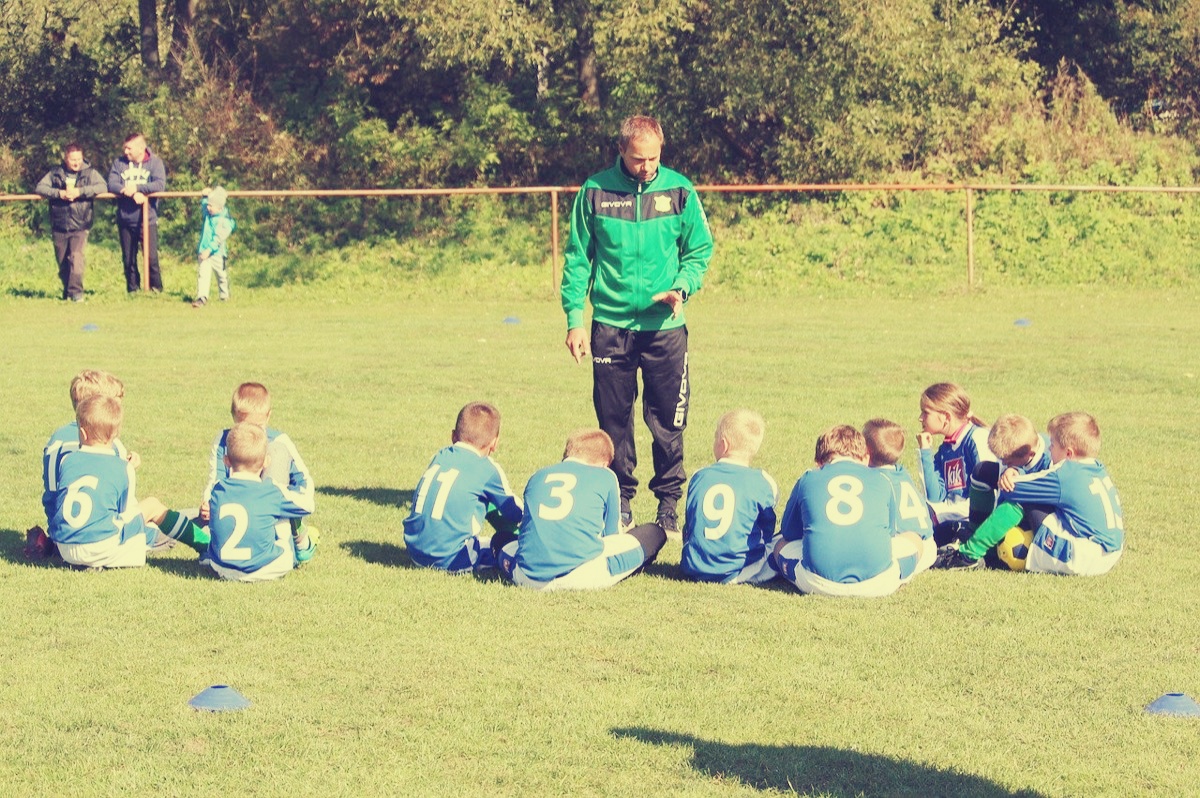 football-3715878_1280