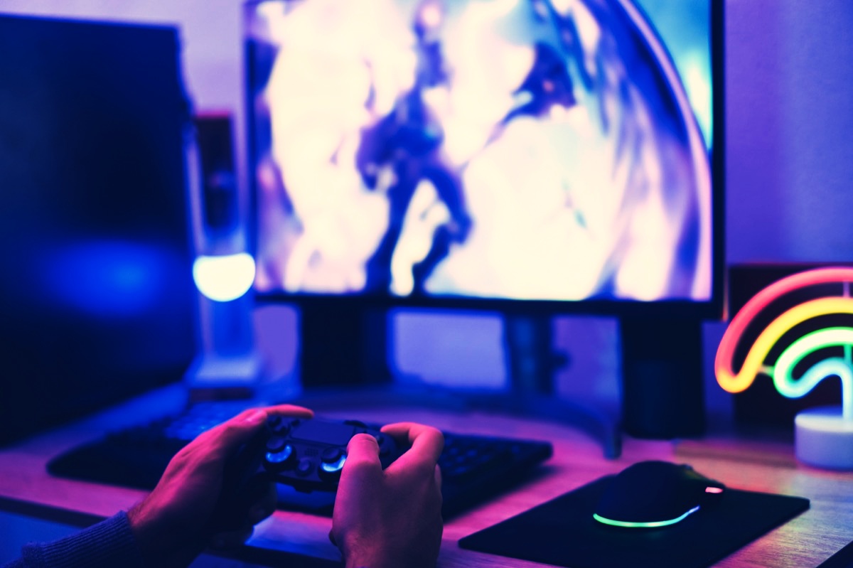 freepik-boy-gamer-playing