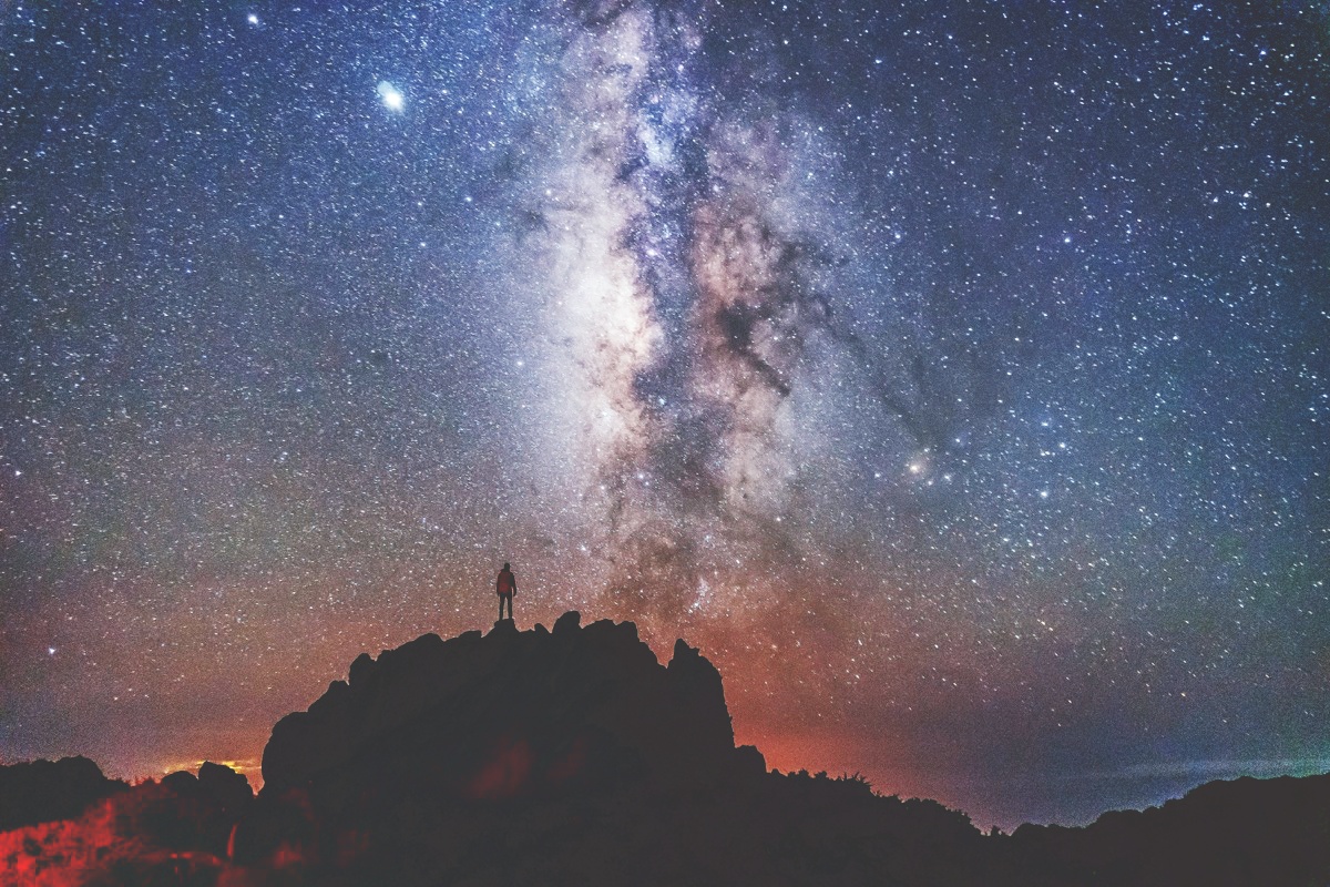 freepik-silhouette-of-a-youngjpg